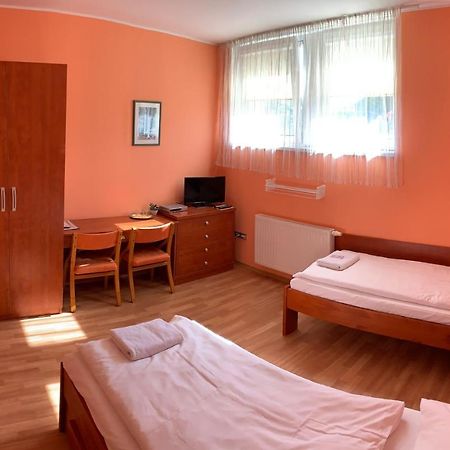 Penzion U Splavu Břeclav Kültér fotó