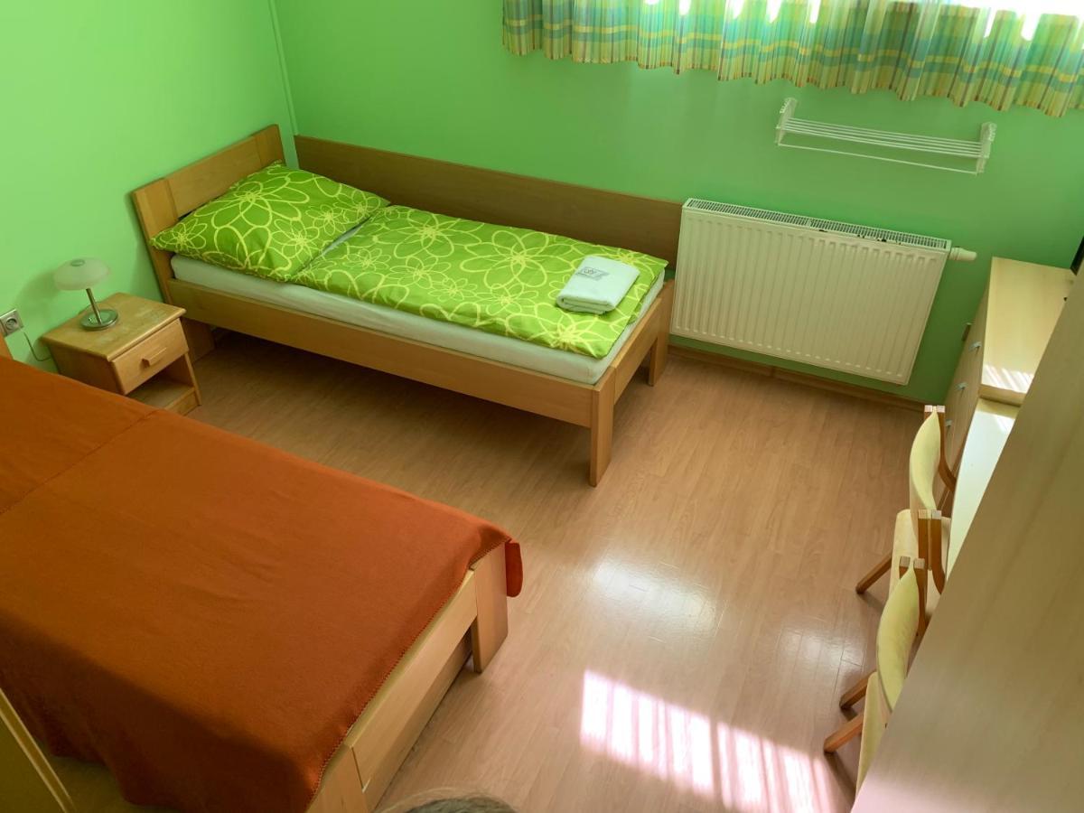Penzion U Splavu Břeclav Kültér fotó