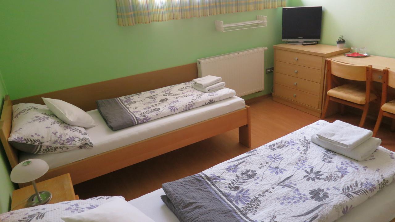Penzion U Splavu Břeclav Kültér fotó